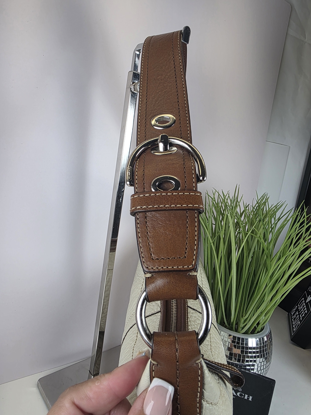 COACH Y2K Vintage Cream Soho Leather Hobo Shoulder Bag F12298 - Picture 8 of 11
